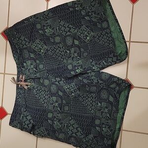 Patagonia wavefarer mens boardshoart navy green 40